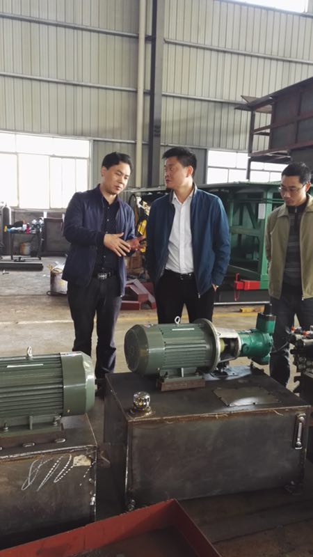 寧鄉(xiāng)經(jīng)信局胡浪局長、產(chǎn)業(yè)發(fā)展科劉義科長一行